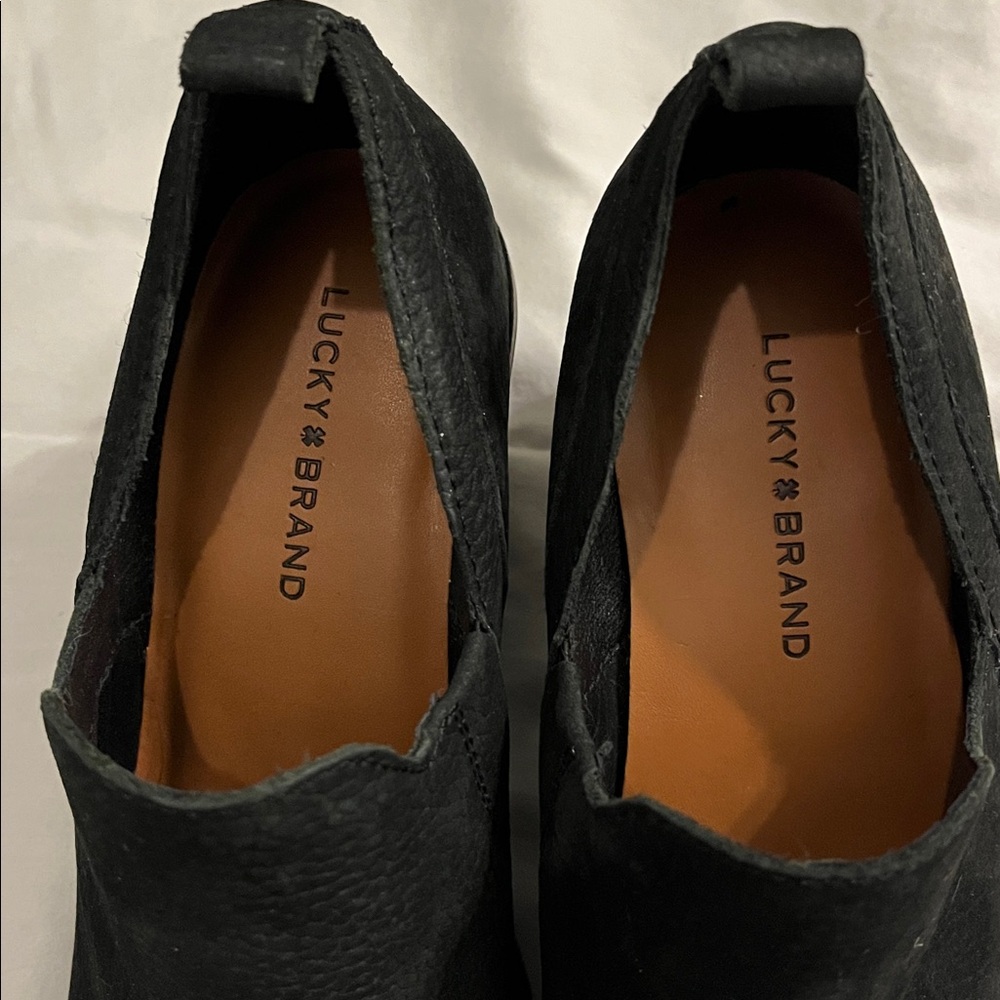 NWOT Lucky Brand Black Suede Bootie size5.5 - Picture 6 of 6
